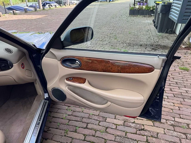 Jaguar sovereign 4.0 v8, 17-gb-hf - afbeelding 3 van  18