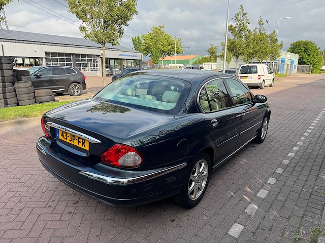 Jaguar x-type 2.0 v6 executive 43-jp-fr - afbeelding 16 van  22