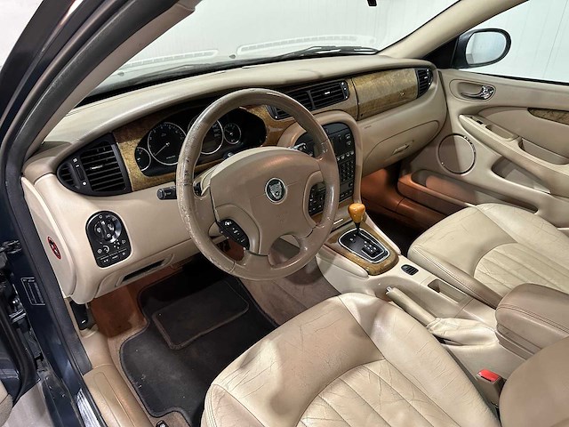 Jaguar x-type 2.5 v6 executive 91-hl-xl youngtimer. - afbeelding 19 van  19