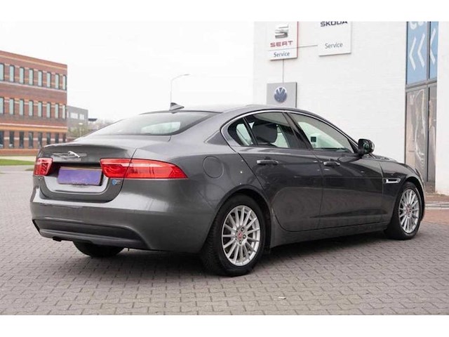 Jaguar xe 2.0 d r-sport | gp-258-k i - afbeelding 2 van  19