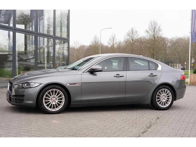 Jaguar xe 2.0 d r-sport | gp-258-k i - afbeelding 16 van  19