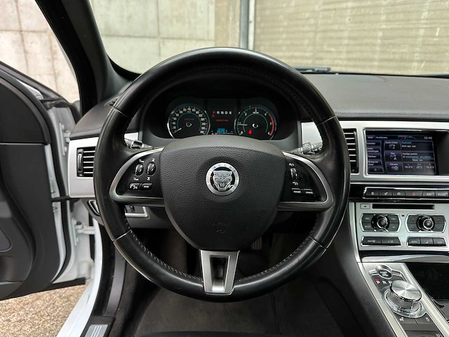 Jaguar xf 2.2d 168pk 2012 (origineel-nl), 31-xrg-7 - afbeelding 26 van  64