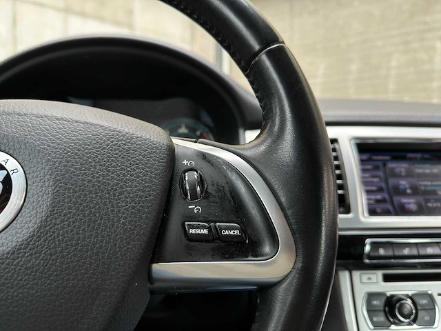 Jaguar xf 2.2d 168pk 2012 (origineel-nl), 31-xrg-7 - afbeelding 32 van  64