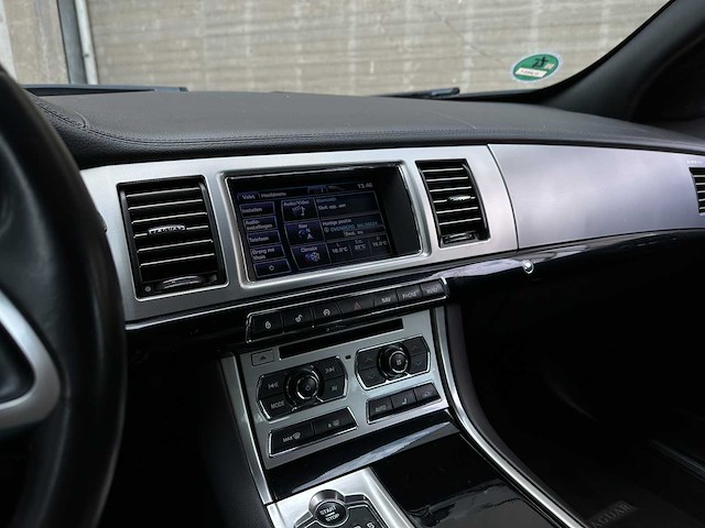 Jaguar xf 2.2d 168pk 2012 (origineel-nl), 31-xrg-7 - afbeelding 37 van  64