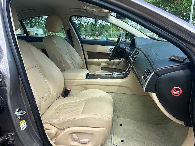 Jaguar xf 3.0 v6 luxury | p-003-dz i - afbeelding 9 van  12