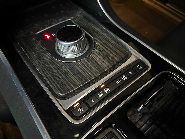 Jaguar xf 3.0 v6 s sc aws dohc 24v 340pk 2016 - afbeelding 20 van  46