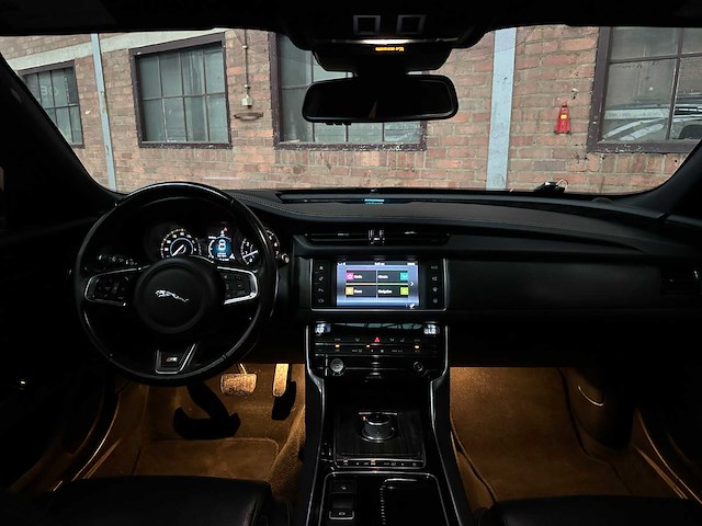 Jaguar xf 3.0 v6 s sc aws dohc 24v 340pk 2016 - afbeelding 27 van  46