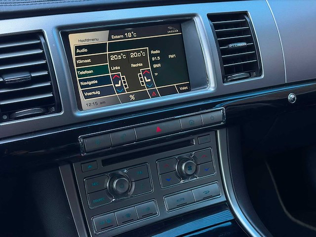 Jaguar xf 3.0d v6 premium luxury | 1-zlf-41 i - afbeelding 34 van  36