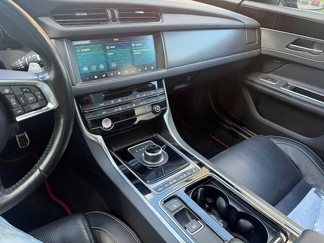 Jaguar xf sportbrake 3.0d first edition | h-488-rt i - afbeelding 13 van  34