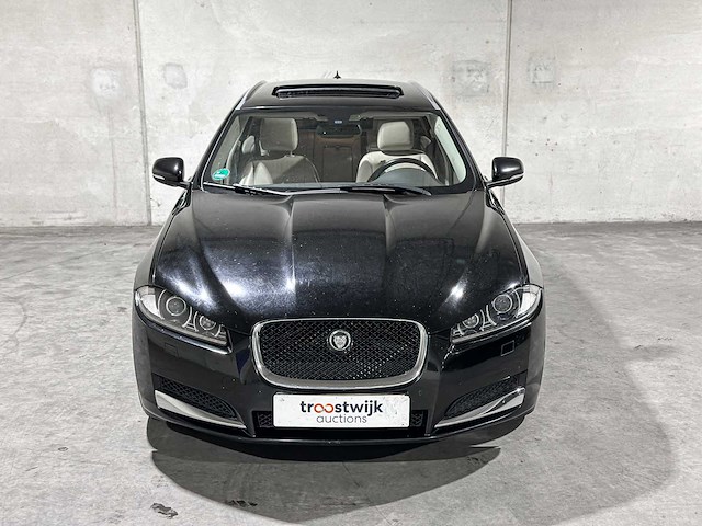 Jaguar xf sportbrake 3.0d v6 s 275pk 2014, h-699-xt - afbeelding 43 van  46