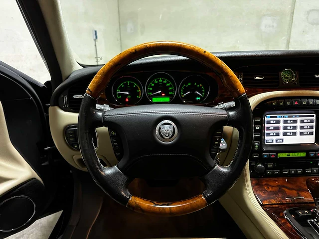 Jaguar xj 2.7d v6 biturbo lwb 207pk 2008, jbh-69-l - afbeelding 24 van  61
