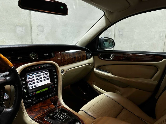 Jaguar xj 2.7d v6 biturbo lwb 207pk 2008, jbh-69-l - afbeelding 25 van  61