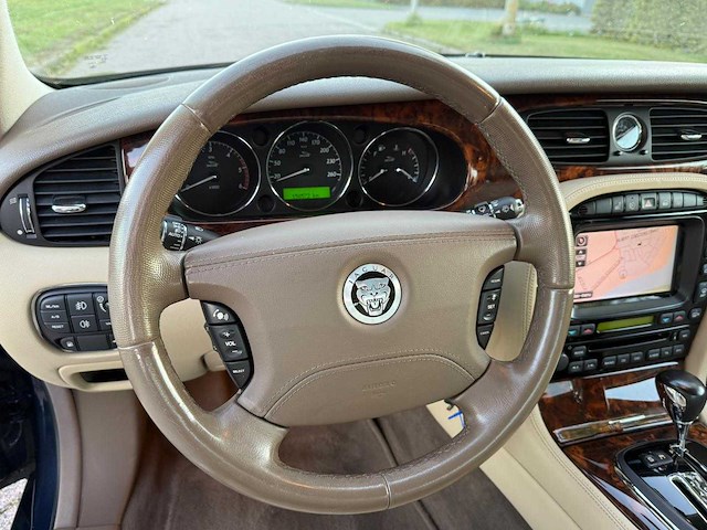 Jaguar xj 2.7d v6 portfolio , rt-645-n - afbeelding 24 van  25