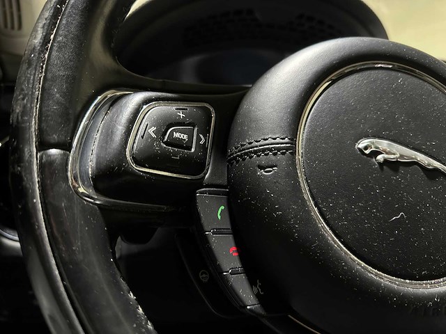 Jaguar xj 3.0 d premium luxury 300hp 2016, rv-612-x - afbeelding 17 van  47