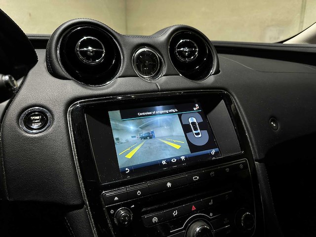 Jaguar xj 3.0 d premium luxury 300hp 2016, rv-612-x - afbeelding 25 van  47