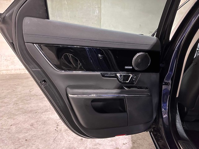Jaguar xj 3.0 d premium luxury 300pk 2016, rv-612-x - afbeelding 38 van  48