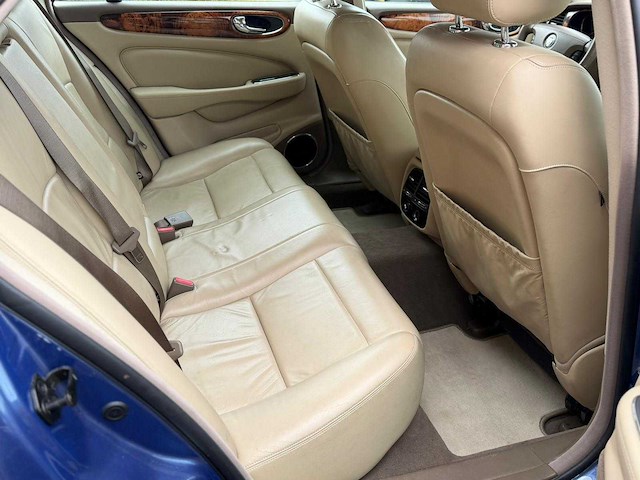 Jaguar xj 3.0 v6 4-xfr-29 - afbeelding 3 van  13