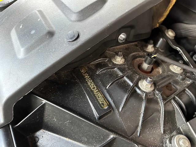 Jaguar xj 3.0 v6d portfolio 275pk 2012 - afbeelding 32 van  40