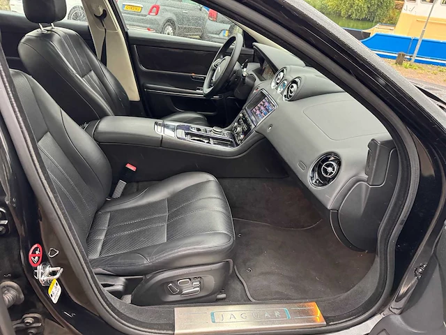 Jaguar xj 3.0 v6d portfolio *, 3-trg-13 - afbeelding 3 van  39
