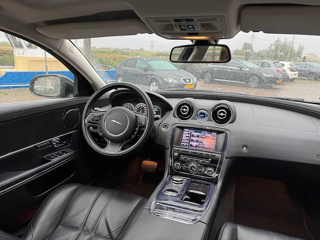 Jaguar xj 3.0 v6d portfolio *, 3-trg-13 - afbeelding 15 van  39