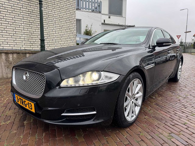 Jaguar xj 3.0 v6d*portfolio carbon sport 3-trg-13 - afbeelding 33 van  37