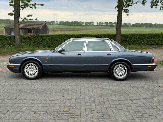 Jaguar xj 3.2 v8 executive 90-dv-gk - afbeelding 4 van  4