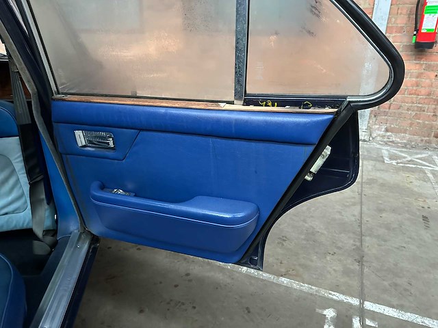 Jaguar xj 5.3 v12 de luxe 313pk 1973, 94-ya-92 - afbeelding 28 van  29