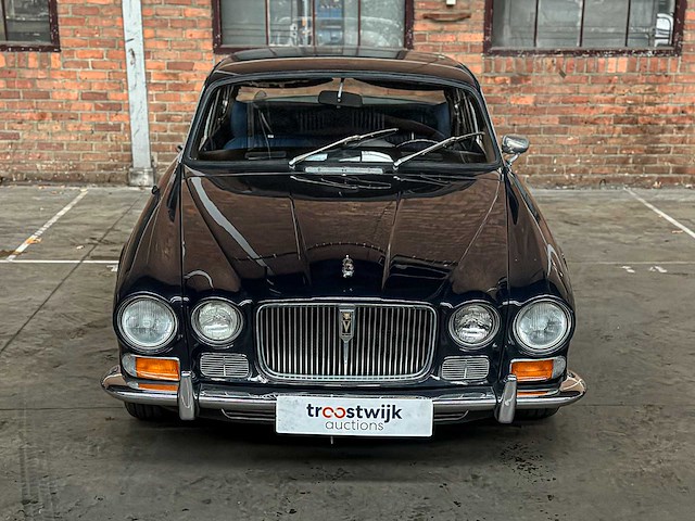 Jaguar xj 5.3 v12 de luxe 313pk 1973, 94-ya-92 - afbeelding 32 van  35
