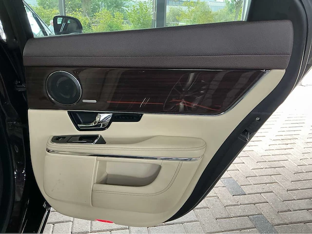 Jaguar xj supersport x351 | 5.0 v8 supercharged | 510 pk | 2010 | youngtimer | 20 inch mataiva wielen | 1200w premium audio | btw auto - afbeelding 20 van  45