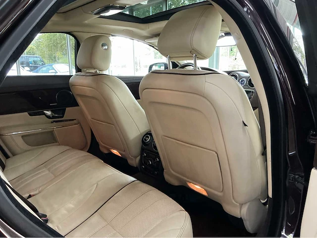 Jaguar xj supersport x351 | 5.0 v8 supercharged | 510 pk | 2010 | youngtimer | 20 inch mataiva wielen | 1200w premium audio | btw auto - afbeelding 25 van  45