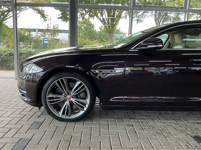Jaguar xj supersport x351 | 5.0 v8 supercharged | 510 pk | 2010 | youngtimer | 20 inch mataiva wielen | 1200w premium audio | btw auto - afbeelding 42 van  45