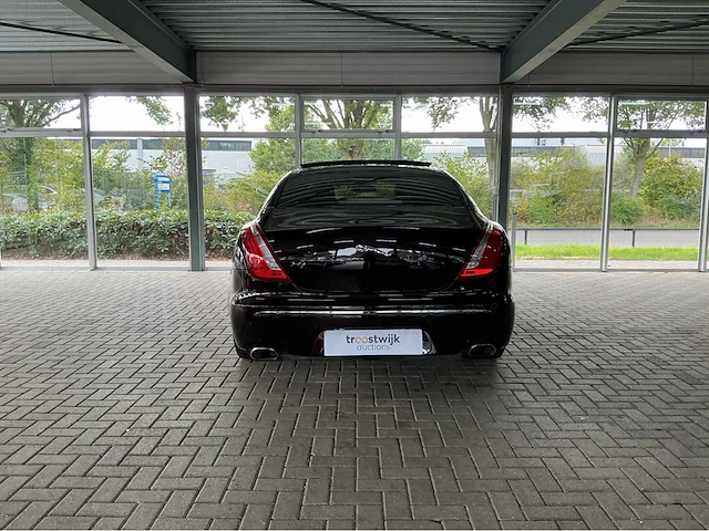 Jaguar xj supersport x351 | 5.0 v8 supercharged | 510 pk | 2010 | youngtimer | 20 inch mataiva wielen | 1200w premium audio | btw auto - afbeelding 43 van  45
