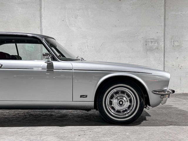 Jaguar xj12 5.3 v12 serie 2 coupe 1976, 39-yd-88 oldtimer - afbeelding 31 van  120