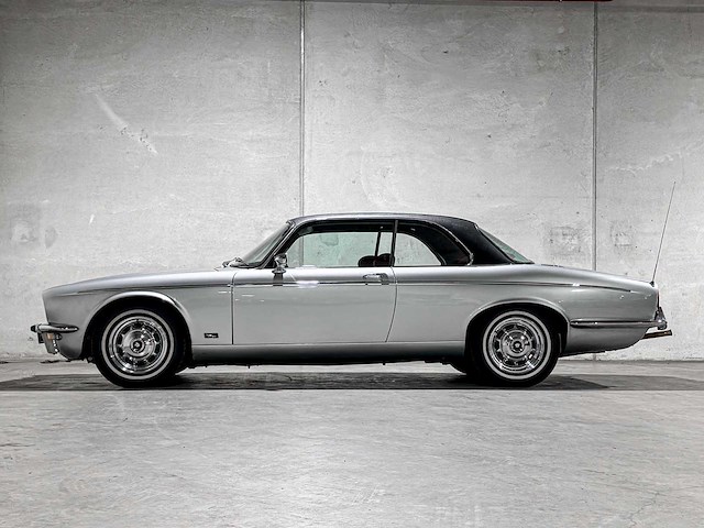 Jaguar xj12 5.3 v12 serie 2 coupe 1976, 39-yd-88 oldtimer - afbeelding 50 van  120