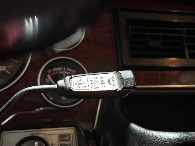 Jaguar xj12 5.3 v12 serie 2 coupe 1976, 39-yd-88 oldtimer - afbeelding 65 van  120