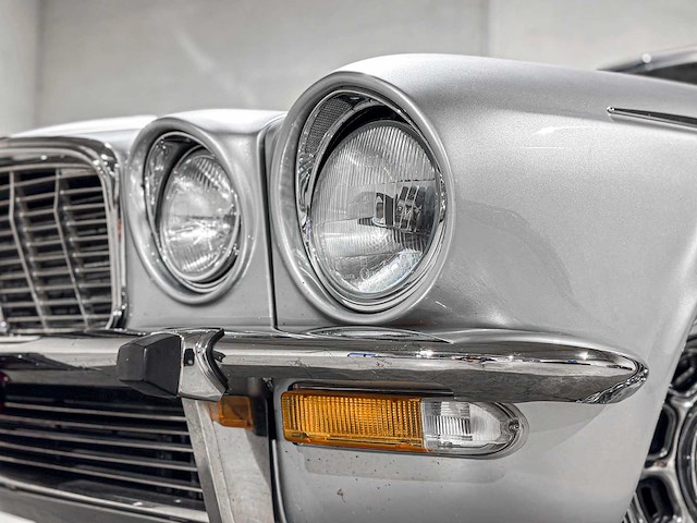 Jaguar xj12 5.3 v12 serie 2 coupe 1976, 39-yd-88 oldtimer - afbeelding 66 van  120