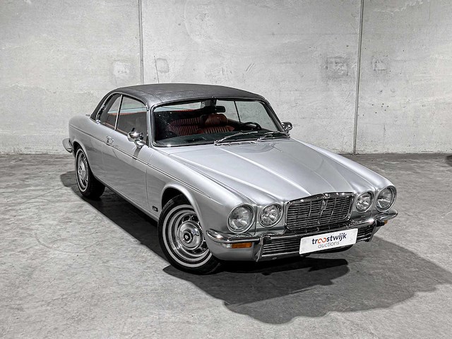 Jaguar xj12 5.3 v12 serie 2 coupe 1976, 39-yd-88 oldtimer - afbeelding 26 van  120