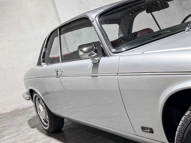 Jaguar xj12 5.3 v12 serie 2 coupe 1976, 39-yd-88 oldtimer - afbeelding 28 van  120