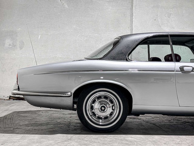 Jaguar xj12 5.3 v12 serie 2 coupe 1976, 39-yd-88 oldtimer - afbeelding 30 van  120