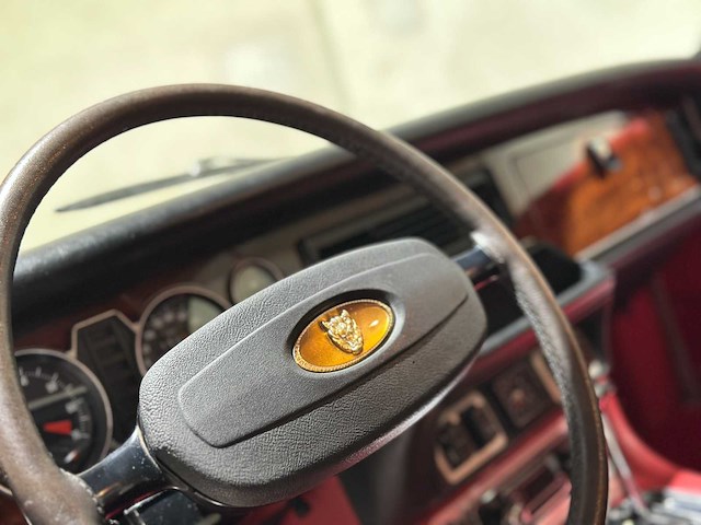 Jaguar xj12 5.3 v12 serie 2 coupe 1976, 39-yd-88 oldtimer - afbeelding 56 van  120