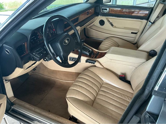 Jaguar xj40 sovereign | 4.0 | 1989 | youngtimer | 226 pk | marge auto - afbeelding 11 van  35
