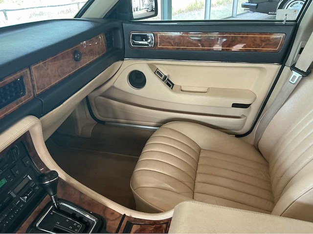 Jaguar xj40 sovereign | 4.0 | 1989 | youngtimer | 226 pk | marge auto - afbeelding 15 van  35