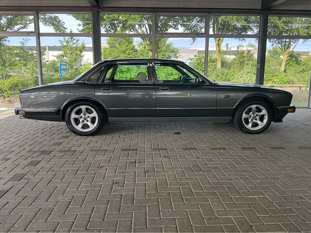 Jaguar xj40 sovereign | 4.0 | 1989 | youngtimer | 226 pk | marge auto - afbeelding 30 van  35