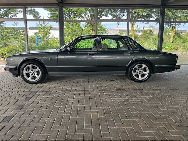 Jaguar xj40 sovereign | 4.0 | 1989 | youngtimer | 226 pk | marge auto - afbeelding 31 van  35