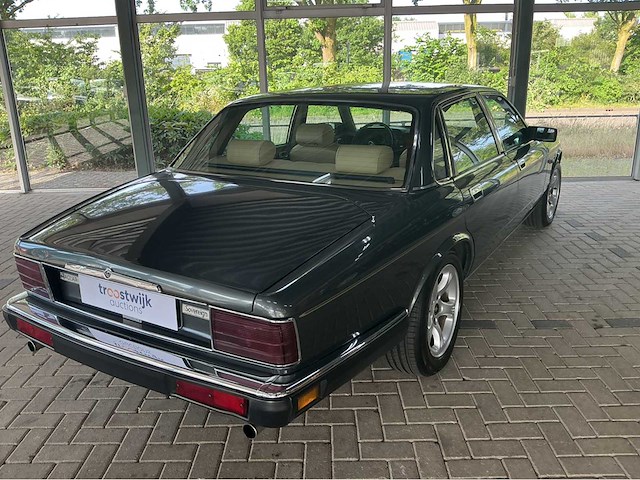 Jaguar xj40 sovereign | 4.0 | 1989 | youngtimer | 226 pk | marge auto - afbeelding 34 van  35