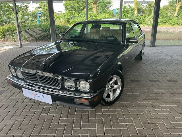 Jaguar xj40 sovereign | 4.0 | 1989 | youngtimer | 226 pk | marge auto - afbeelding 1 van  35