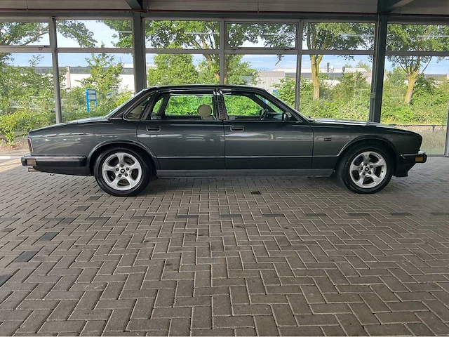 Jaguar xj40 sovereign | 4.0 | 1989 | youngtimer | 226 pk | marge auto - afbeelding 30 van  35