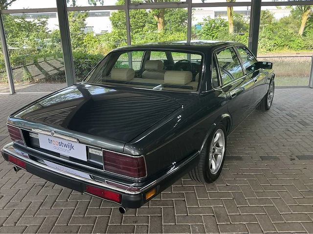 Jaguar xj40 sovereign | 4.0 | 1989 | youngtimer | 226 pk | marge auto - afbeelding 34 van  35