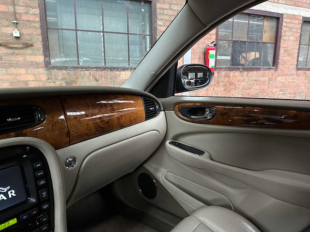 Jaguar xj8 3.5 v8 258pk 2003 youngtimer - afbeelding 31 van  44