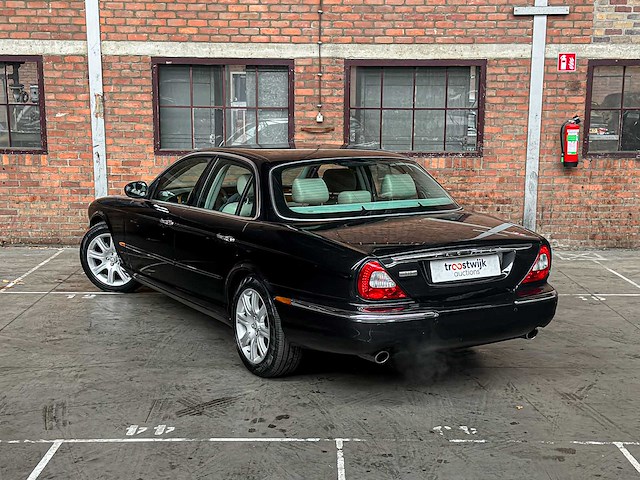 Jaguar xj8 3.5 v8 258pk 2003 youngtimer - afbeelding 17 van  44